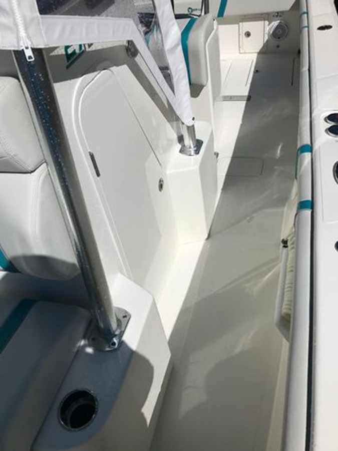 https://arconyachts.ams3.digitaloceanspaces.com/188580/conversions/large_3920487-optimize.jpg