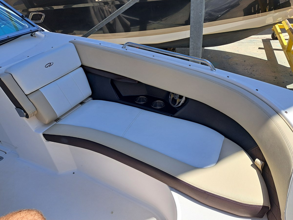 https://arconyachts.ams3.digitaloceanspaces.com/188669/conversions/large_4187585-optimize.jpg