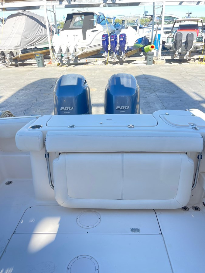 https://arconyachts.ams3.digitaloceanspaces.com/188917/conversions/large_4539259-optimize.jpg
