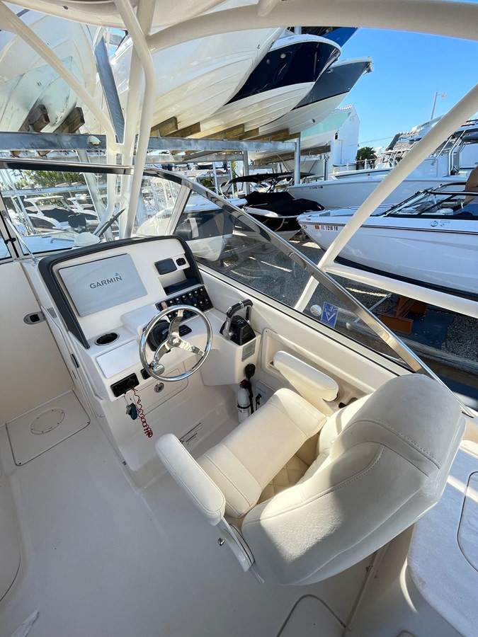 https://arconyachts.ams3.digitaloceanspaces.com/188933/conversions/large_4539266-optimize.jpg