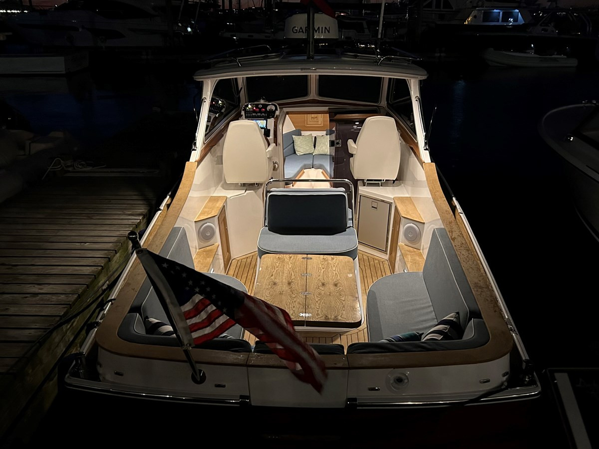 https://arconyachts.ams3.digitaloceanspaces.com/188993/conversions/large_4635655-optimize.jpg