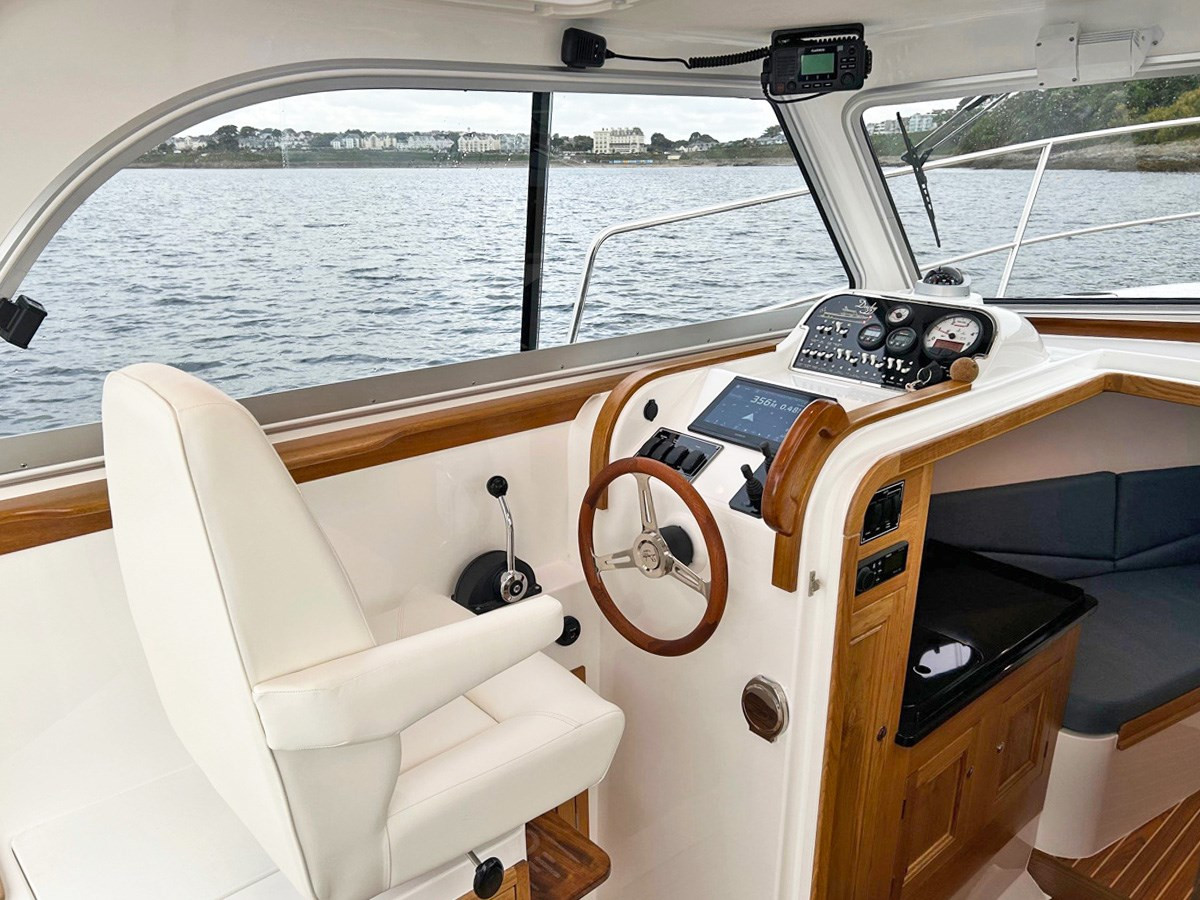 https://arconyachts.ams3.digitaloceanspaces.com/189010/conversions/large_4635661-optimize.jpg
