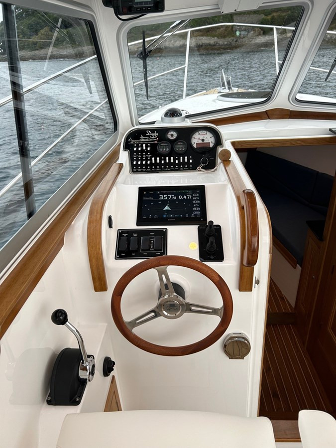 https://arconyachts.ams3.digitaloceanspaces.com/189012/conversions/large_4635662-optimize.jpg