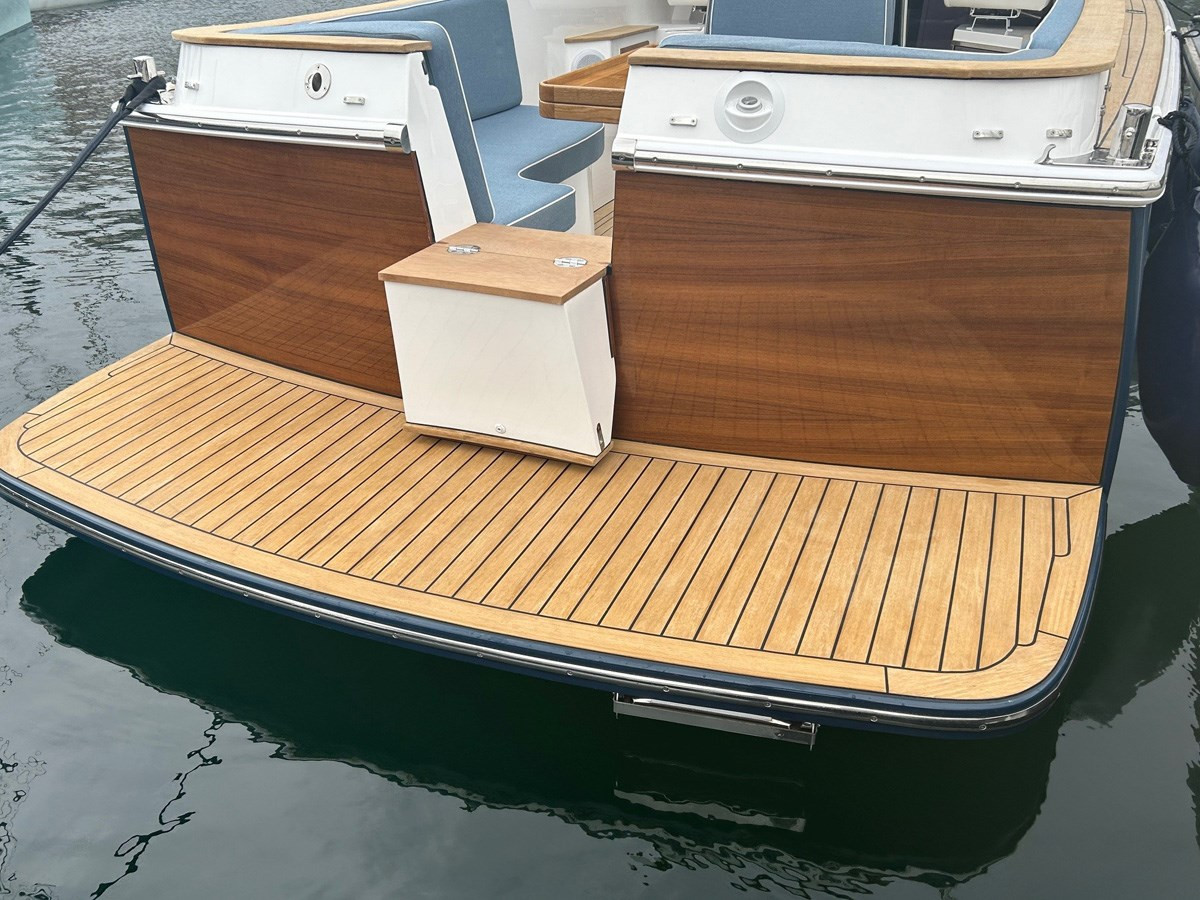 https://arconyachts.ams3.digitaloceanspaces.com/189064/conversions/large_4635681-optimize.jpg