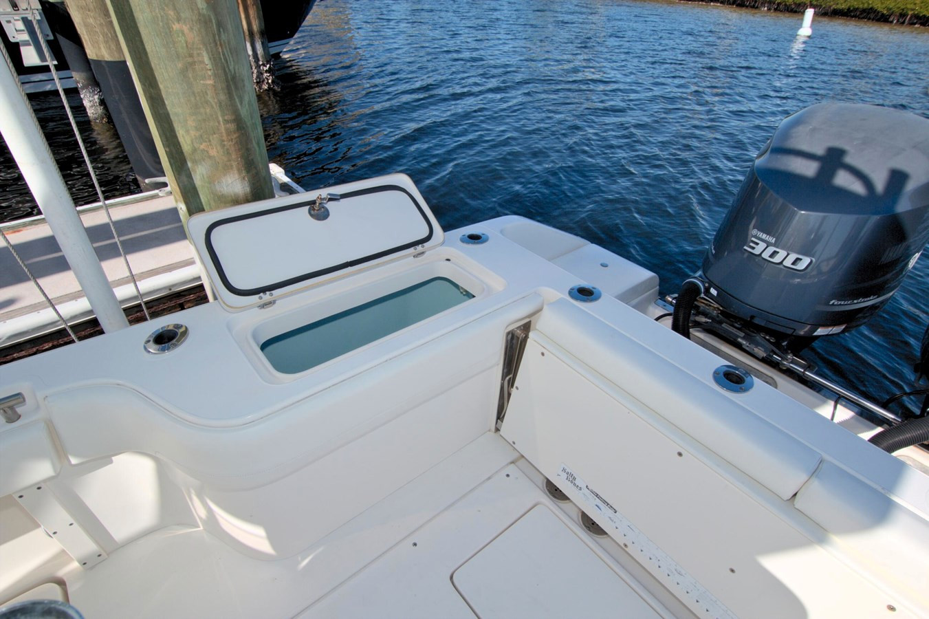 https://arconyachts.ams3.digitaloceanspaces.com/189286/conversions/large_4841082-optimize.jpg