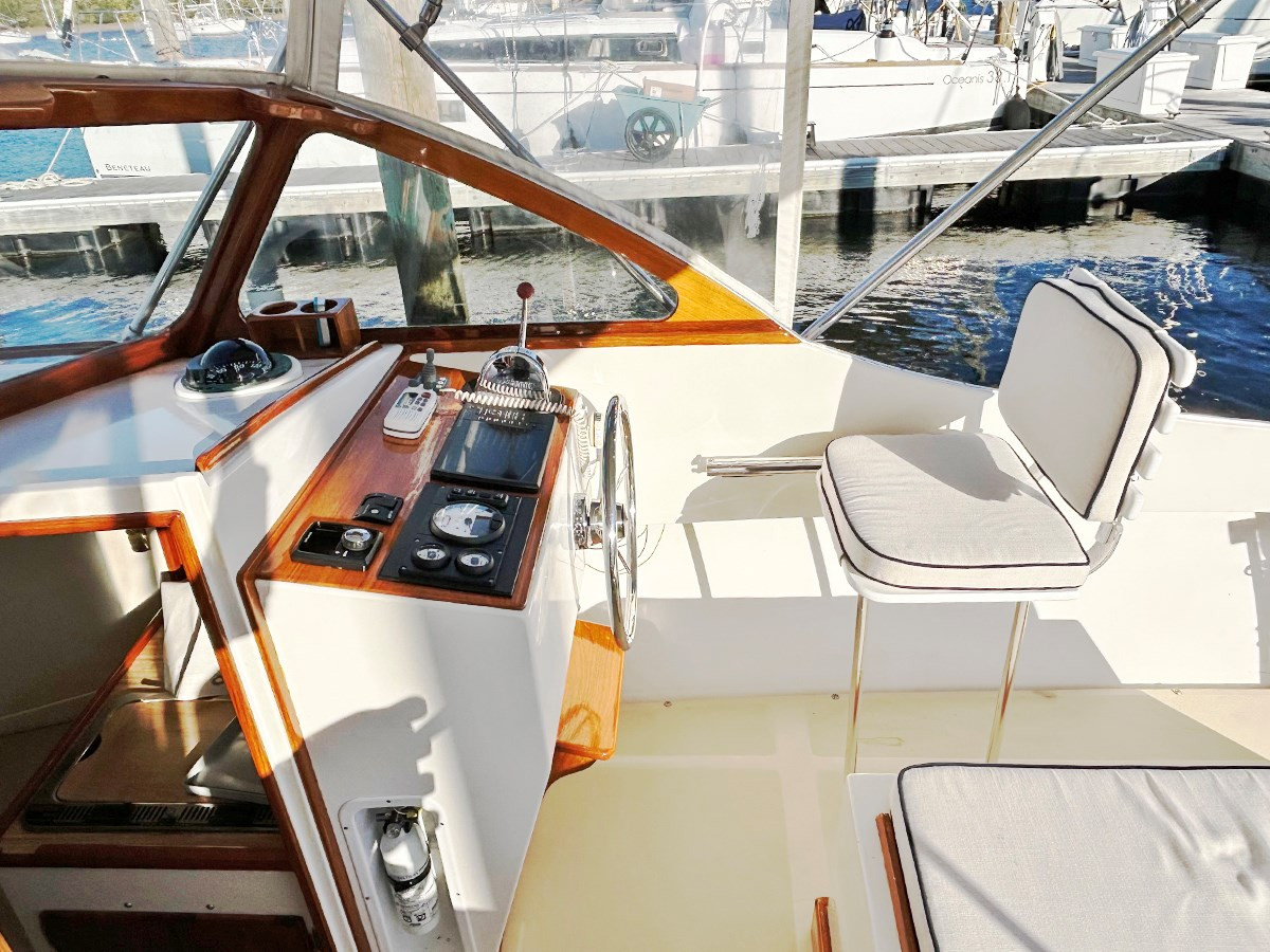 https://arconyachts.ams3.digitaloceanspaces.com/189349/conversions/large_4850549-optimize.jpg