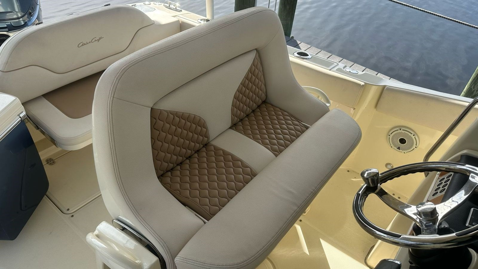 https://arconyachts.ams3.digitaloceanspaces.com/189355/conversions/large_4567947-optimize.jpg