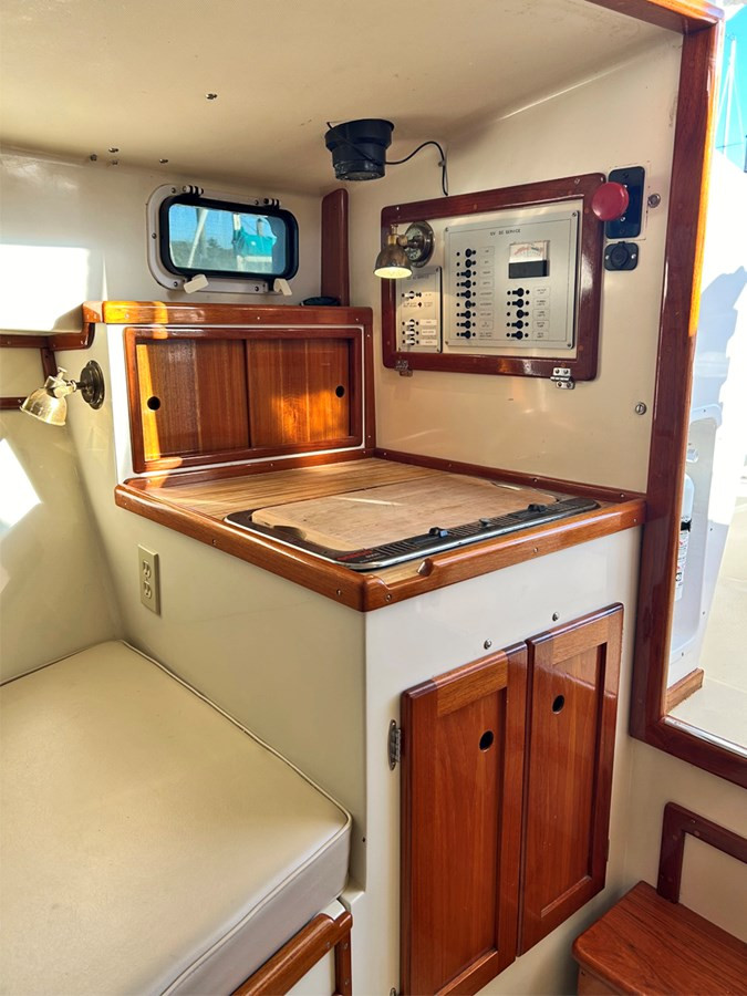 https://arconyachts.ams3.digitaloceanspaces.com/189365/conversions/large_4850553-optimize.jpg