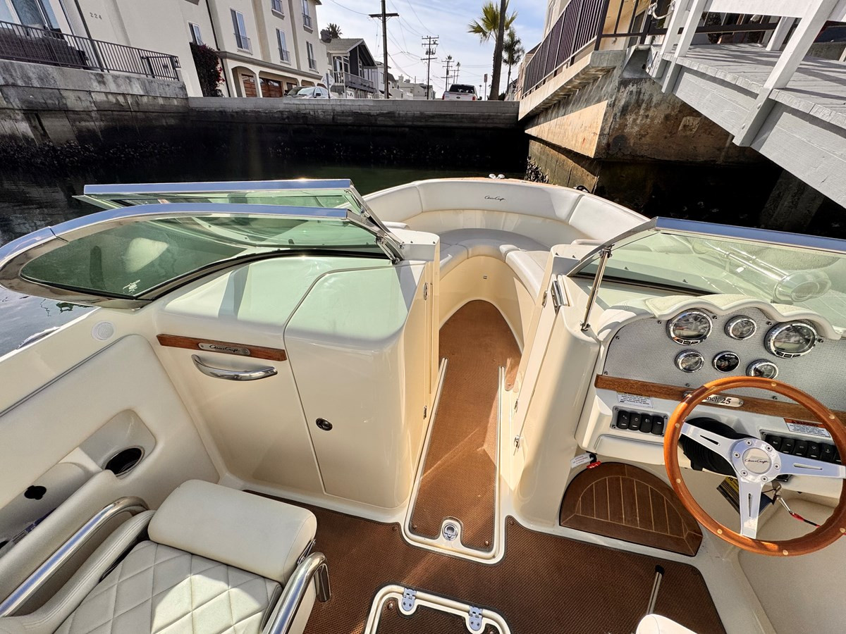 https://arconyachts.ams3.digitaloceanspaces.com/189385/conversions/large_4456434-optimize.jpg