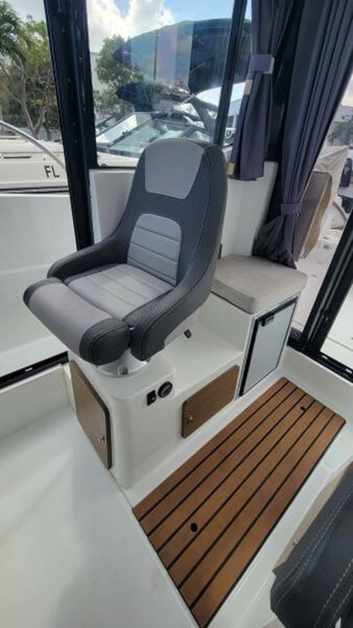 https://arconyachts.ams3.digitaloceanspaces.com/189470/conversions/large_4635363-optimize.jpg