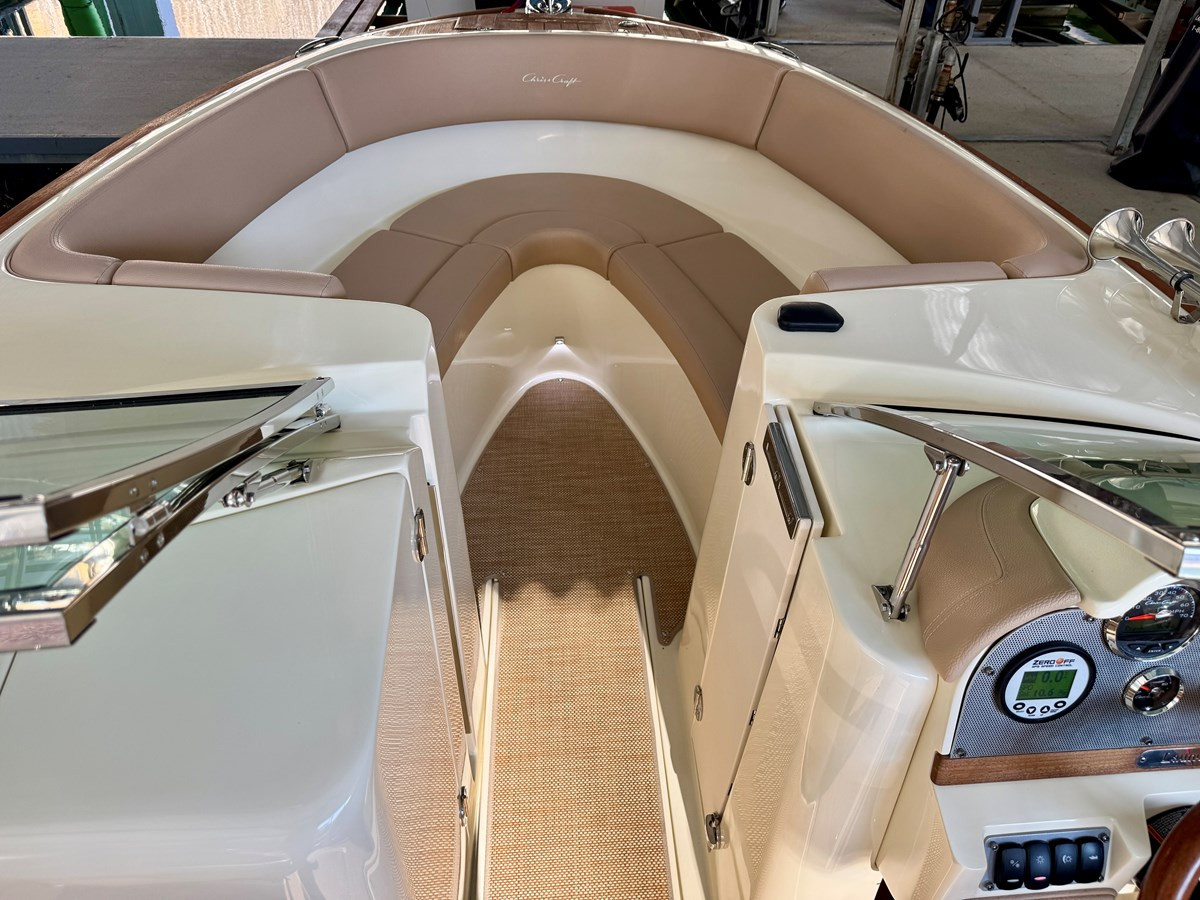 https://arconyachts.ams3.digitaloceanspaces.com/189506/conversions/large_4541541-optimize.jpg