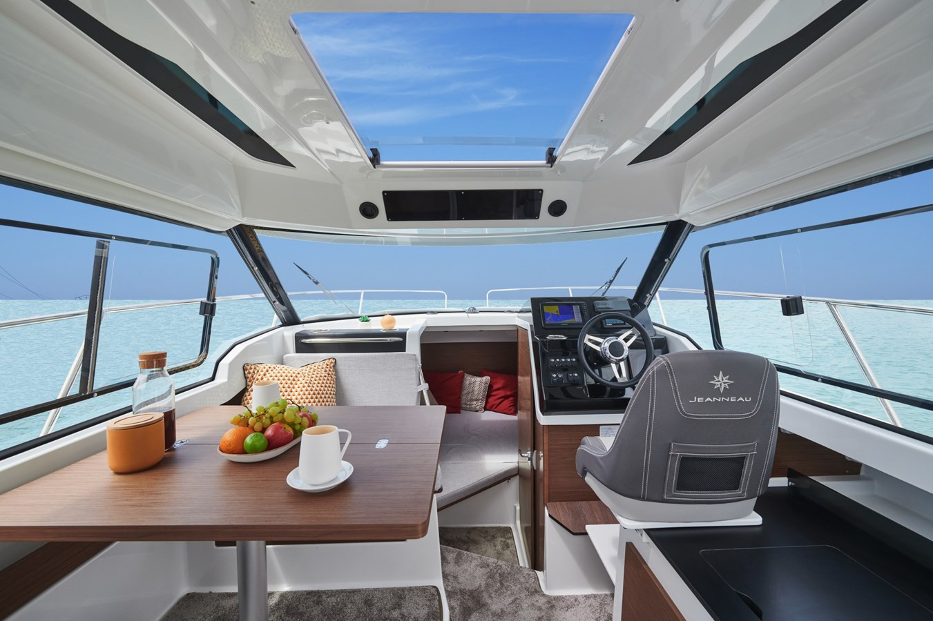 https://arconyachts.ams3.digitaloceanspaces.com/189514/conversions/large_4640572-optimize.jpg