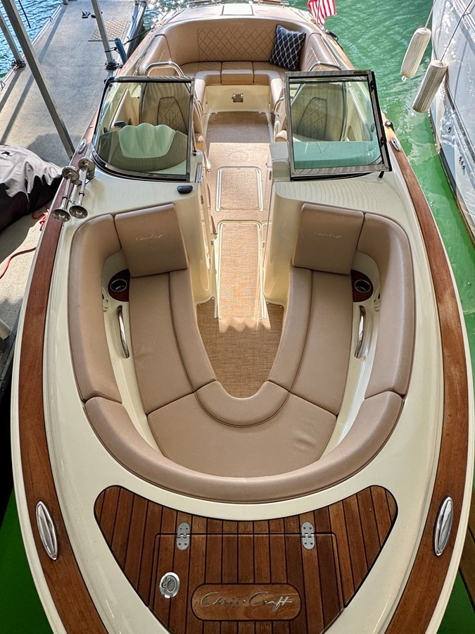 https://arconyachts.ams3.digitaloceanspaces.com/189535/conversions/large_4541551-optimize.jpg