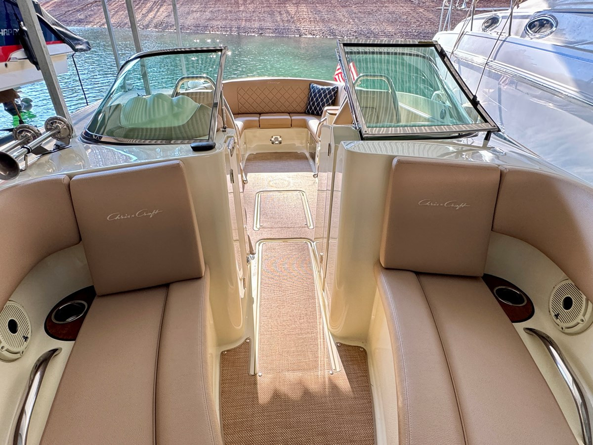 https://arconyachts.ams3.digitaloceanspaces.com/189540/conversions/large_4541553-optimize.jpg