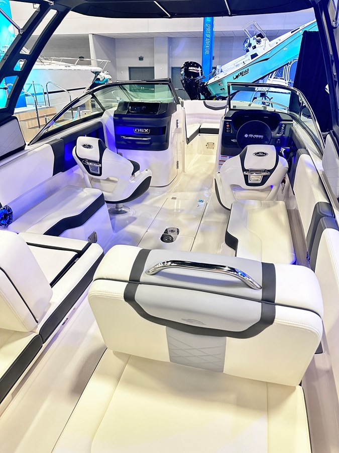https://arconyachts.ams3.digitaloceanspaces.com/189552/conversions/large_4639543-optimize.jpg