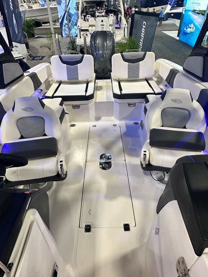 https://arconyachts.ams3.digitaloceanspaces.com/189557/conversions/large_4639560-optimize.jpg