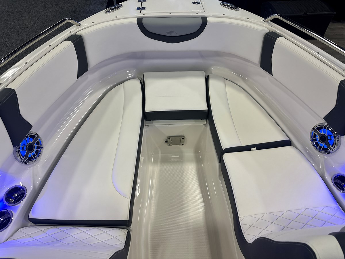 https://arconyachts.ams3.digitaloceanspaces.com/189626/conversions/large_4647828-optimize.jpg