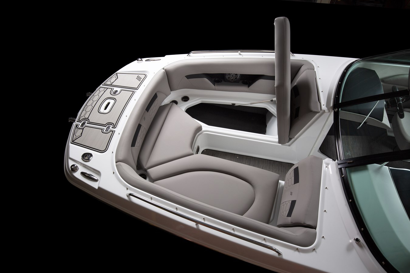 https://arconyachts.ams3.digitaloceanspaces.com/189687/conversions/large_4680235-optimize.jpg