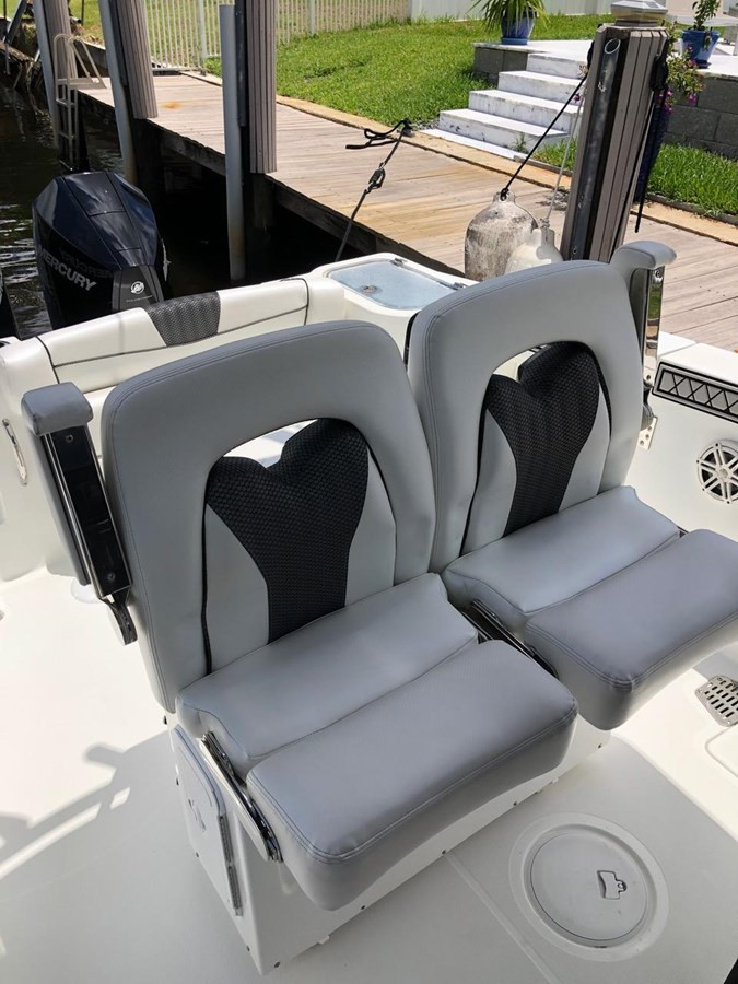 https://arconyachts.ams3.digitaloceanspaces.com/189715/conversions/large_4226752-optimize.jpg