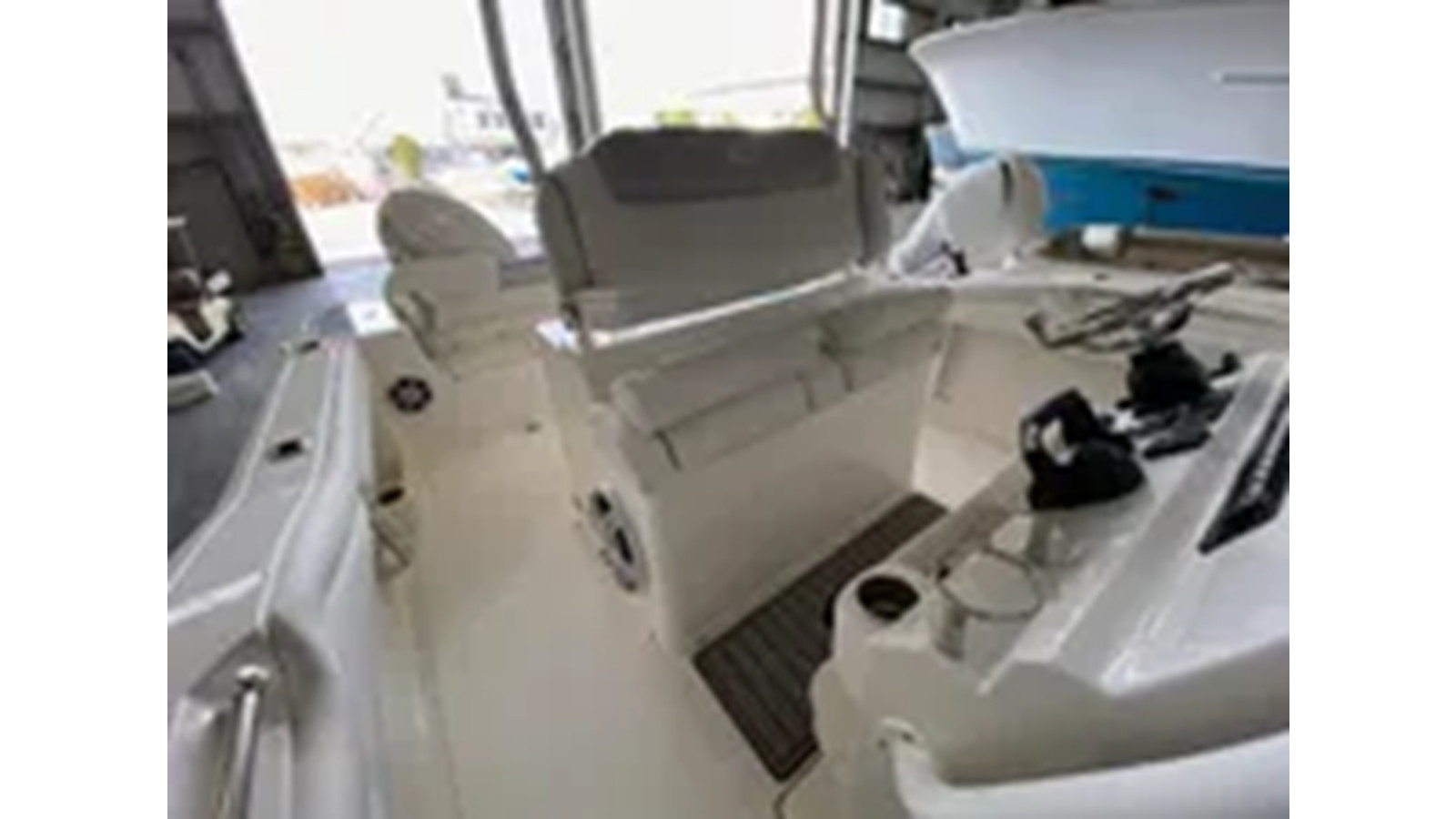 https://arconyachts.ams3.digitaloceanspaces.com/189788/conversions/large_4326461-optimize.jpg