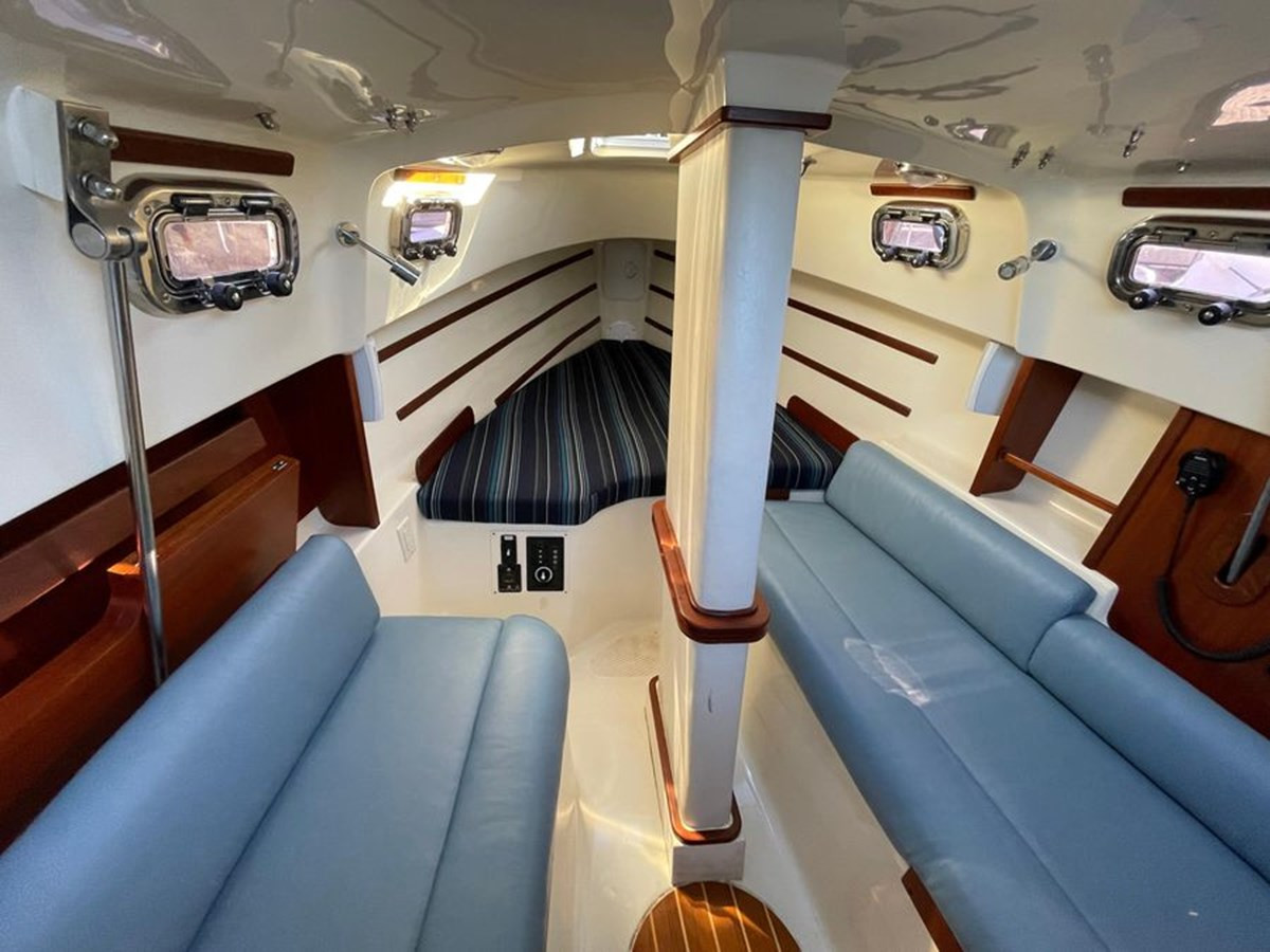 https://arconyachts.ams3.digitaloceanspaces.com/190072/conversions/large_4155729-optimize.jpg