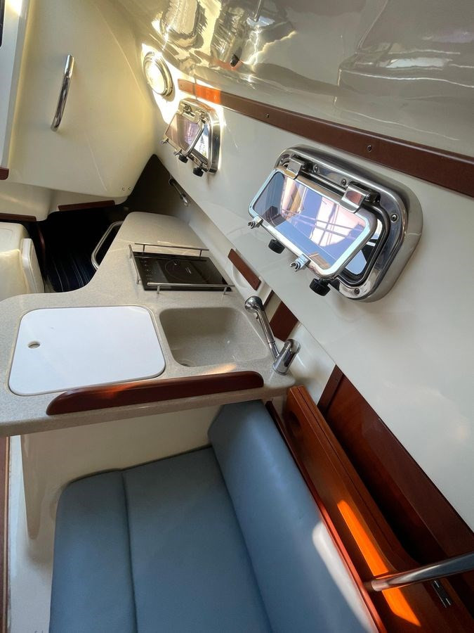 https://arconyachts.ams3.digitaloceanspaces.com/190092/conversions/large_4155736-optimize.jpg