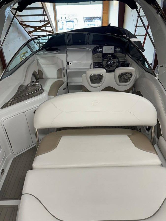 https://arconyachts.ams3.digitaloceanspaces.com/190151/conversions/large_4225479-optimize.jpg