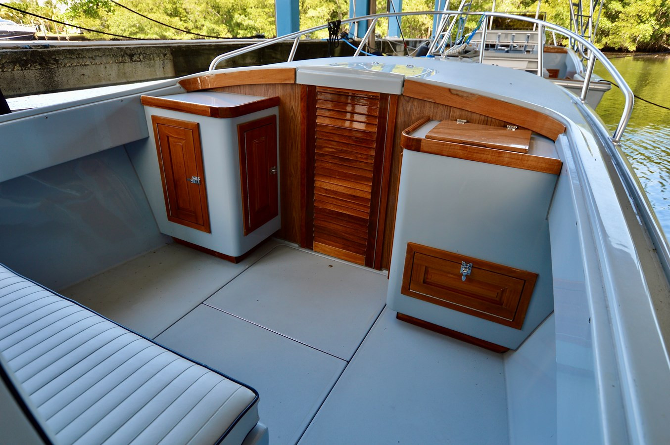 https://arconyachts.ams3.digitaloceanspaces.com/190192/conversions/large_4260263-optimize.jpg