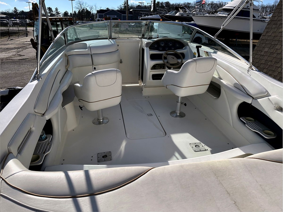 26' SEA RAY 1996 - SATISFACTION