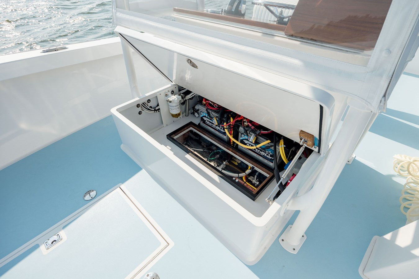 https://arconyachts.ams3.digitaloceanspaces.com/190319/conversions/large_4279217-optimize.jpg