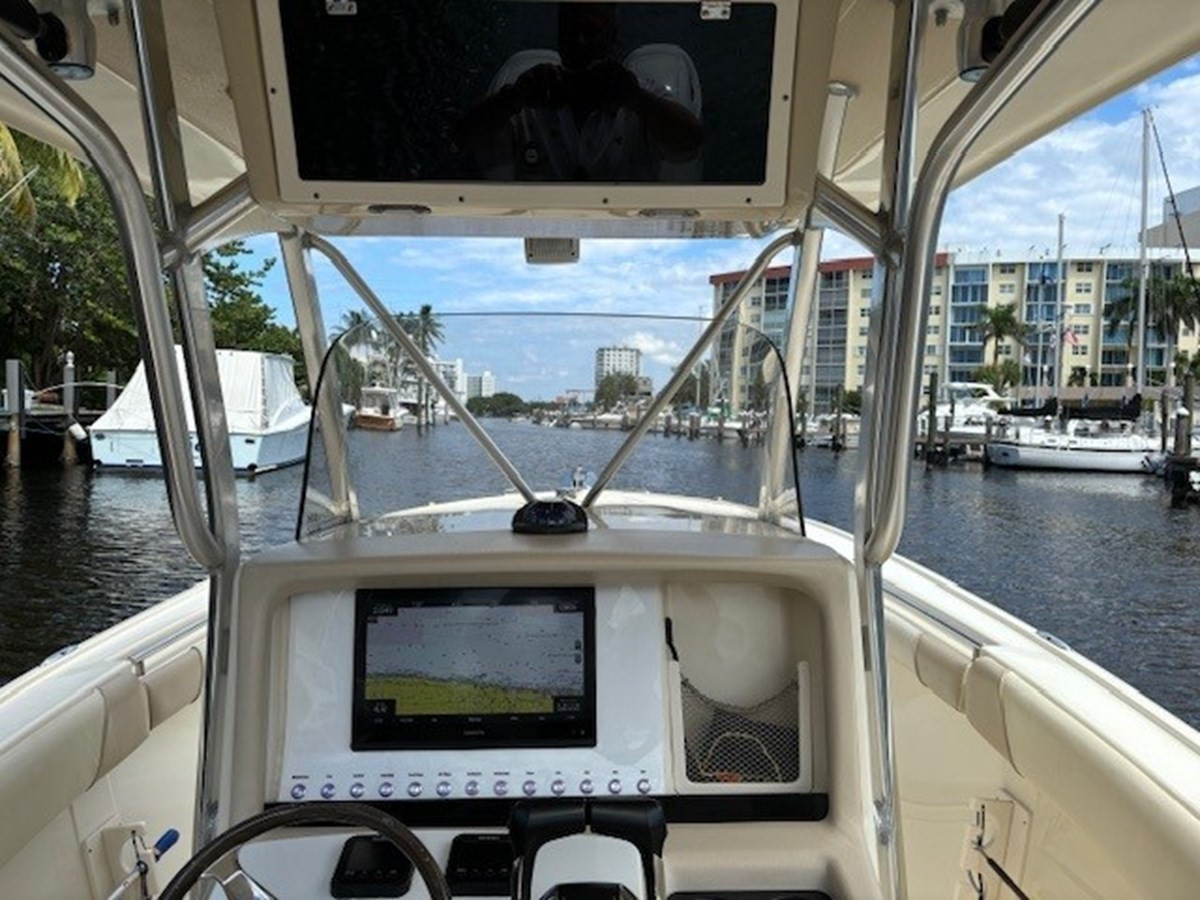 https://arconyachts.ams3.digitaloceanspaces.com/190335/conversions/large_4383519-optimize.jpg
