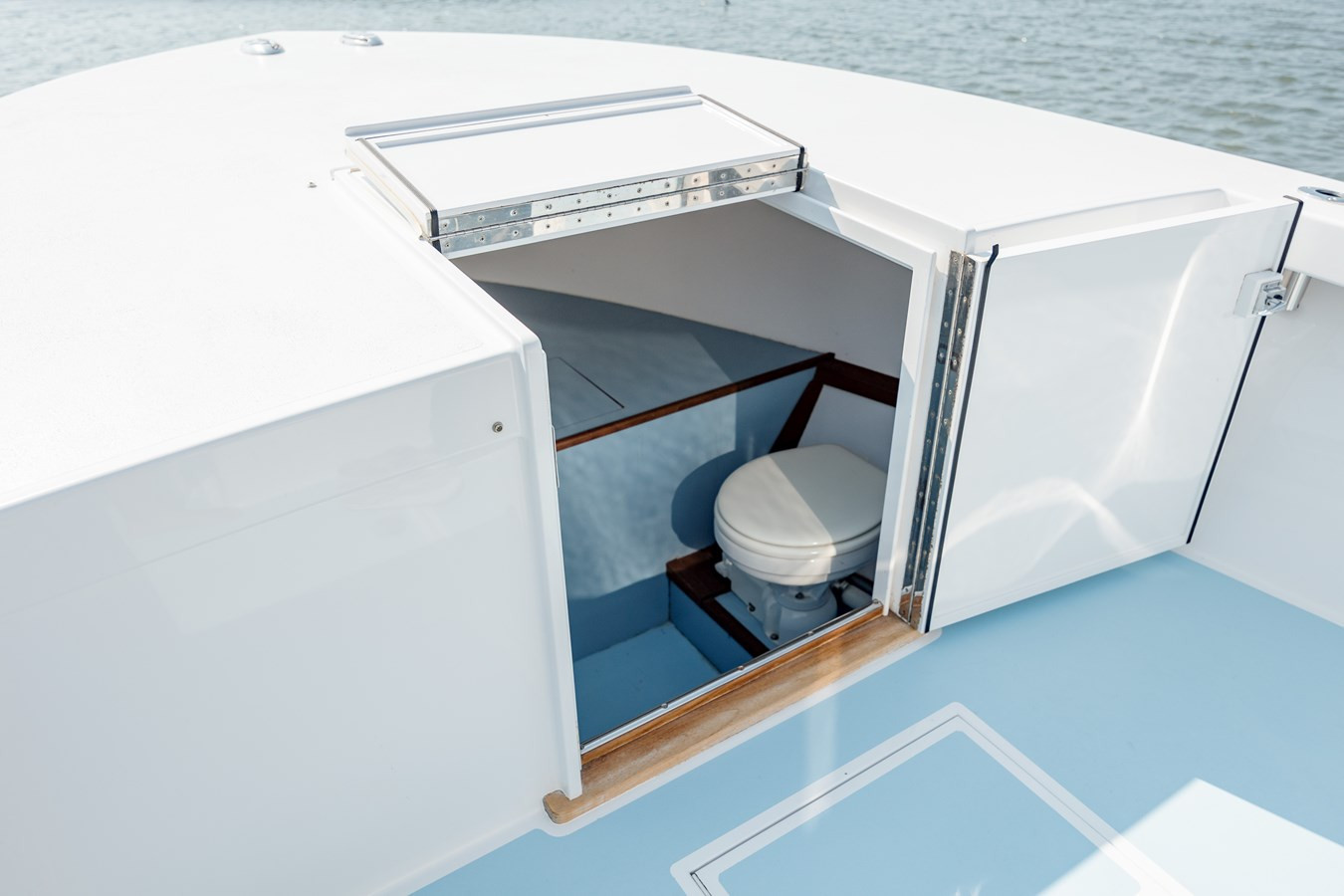 https://arconyachts.ams3.digitaloceanspaces.com/190357/conversions/large_4279250-optimize.jpg