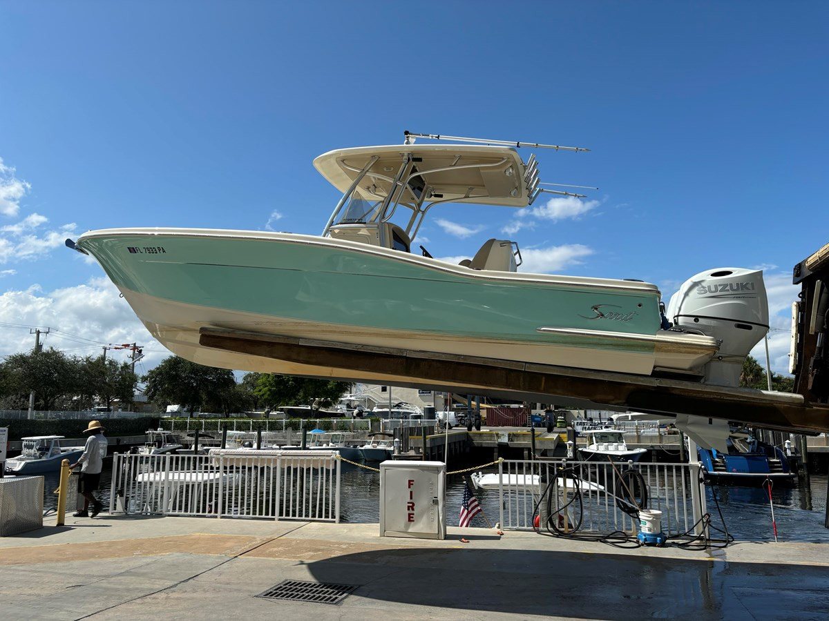 https://arconyachts.ams3.digitaloceanspaces.com/190380/conversions/large_4383536-optimize.jpg