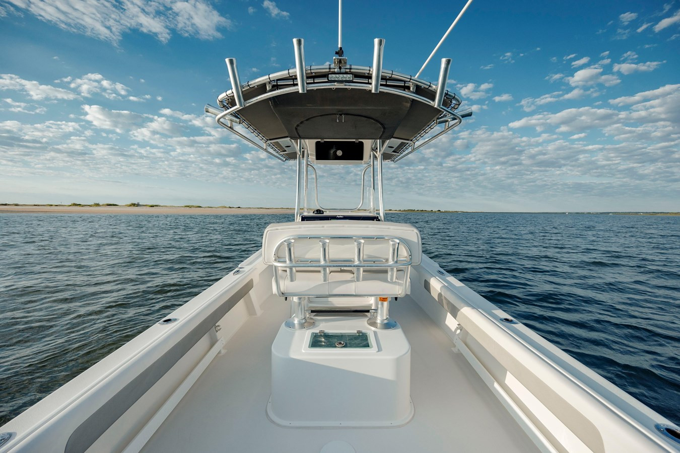 https://arconyachts.ams3.digitaloceanspaces.com/190457/conversions/large_4455274-optimize.jpg