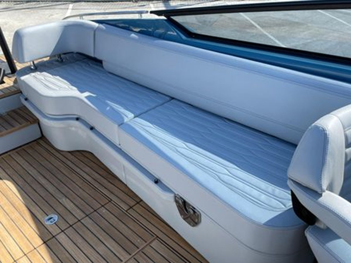 https://arconyachts.ams3.digitaloceanspaces.com/190540/conversions/large_4598963-optimize.jpg
