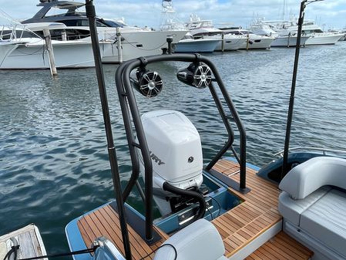 https://arconyachts.ams3.digitaloceanspaces.com/190573/conversions/large_4598975-optimize.jpg
