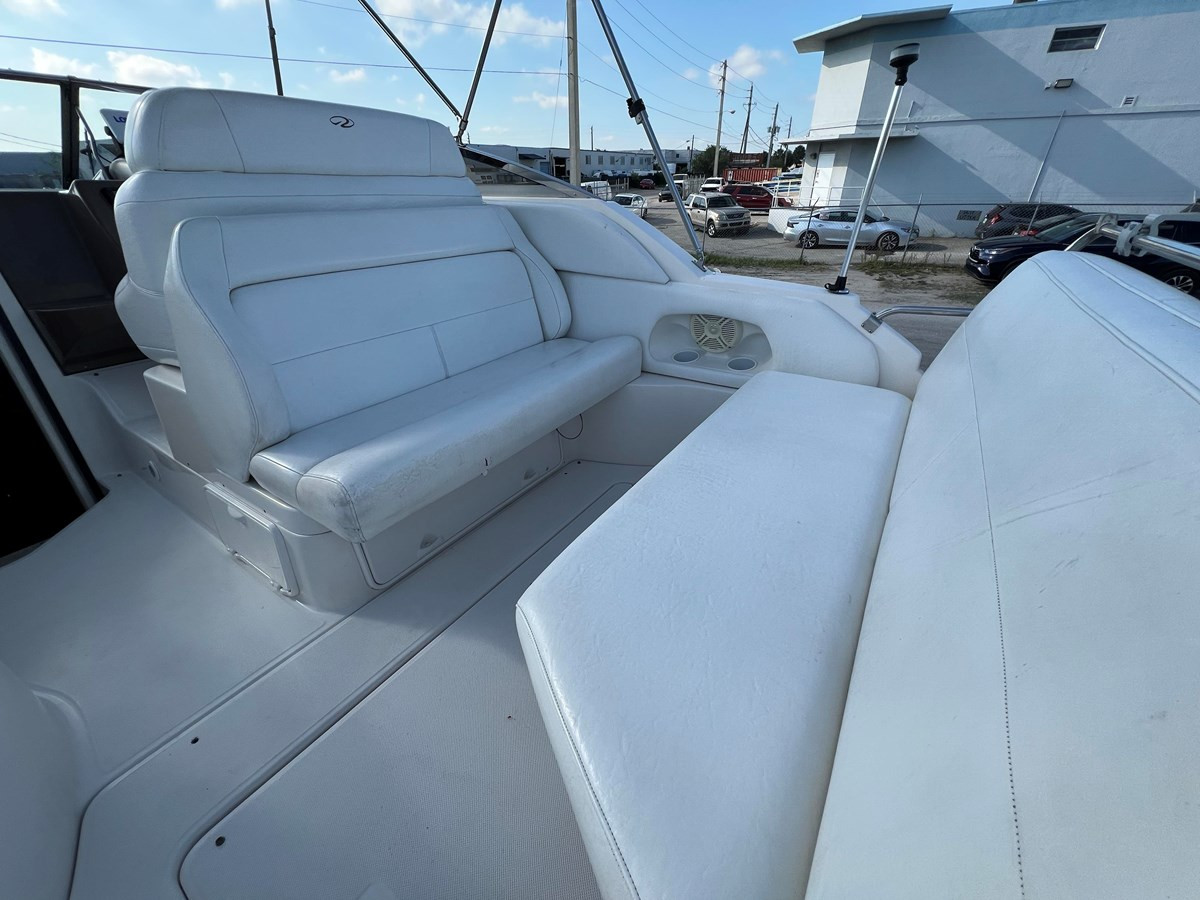 https://arconyachts.ams3.digitaloceanspaces.com/190602/conversions/large_4702627-optimize.jpg