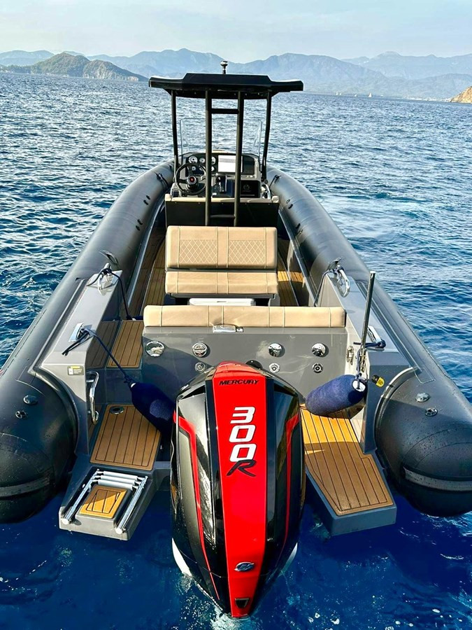 https://arconyachts.ams3.digitaloceanspaces.com/190690/conversions/large_4612388-optimize.jpg