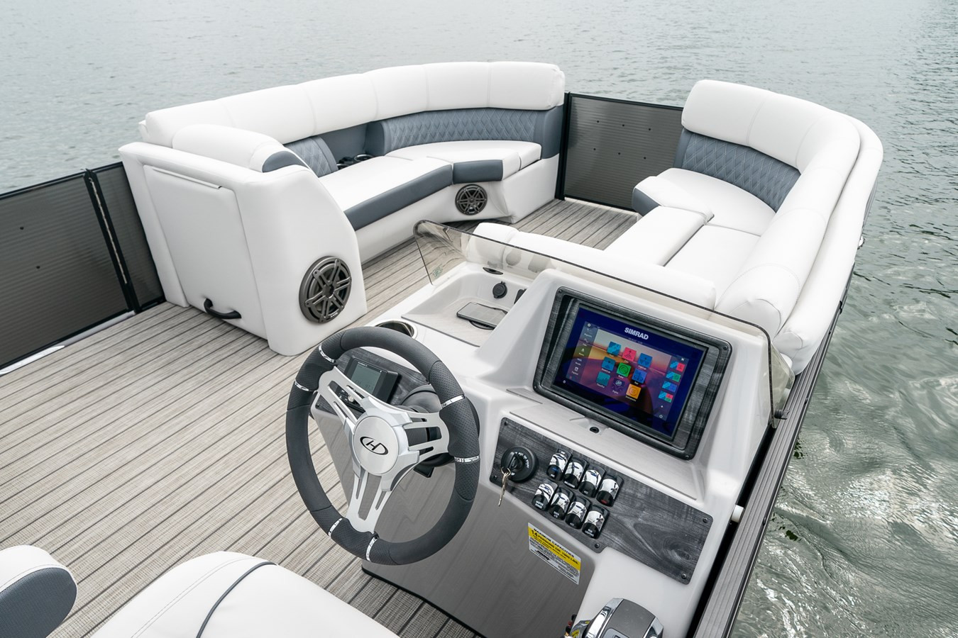 https://arconyachts.ams3.digitaloceanspaces.com/190748/conversions/large_4640426-optimize.jpg