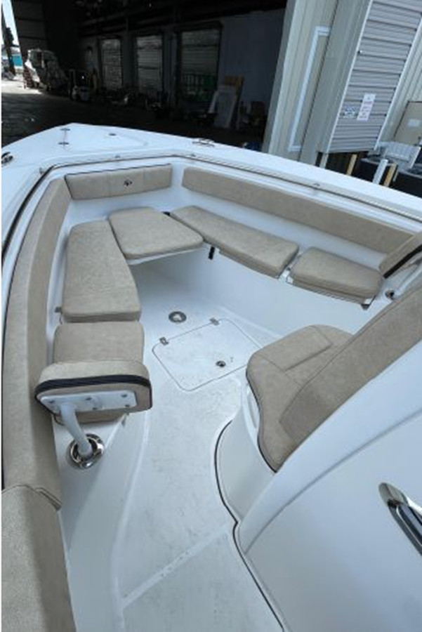 https://arconyachts.ams3.digitaloceanspaces.com/190753/conversions/large_3917535-optimize.jpg
