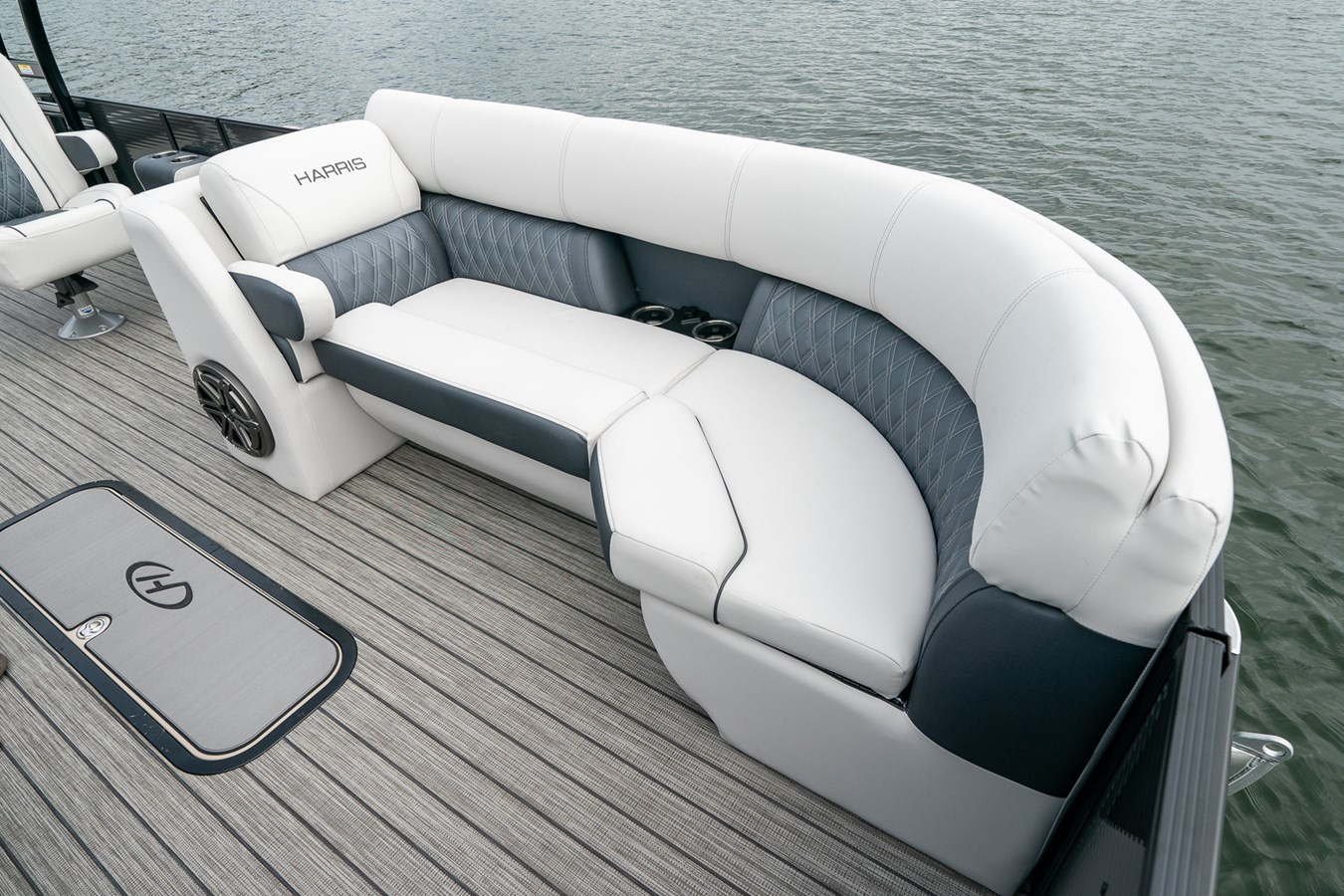 https://arconyachts.ams3.digitaloceanspaces.com/190782/conversions/large_4640445-optimize.jpg