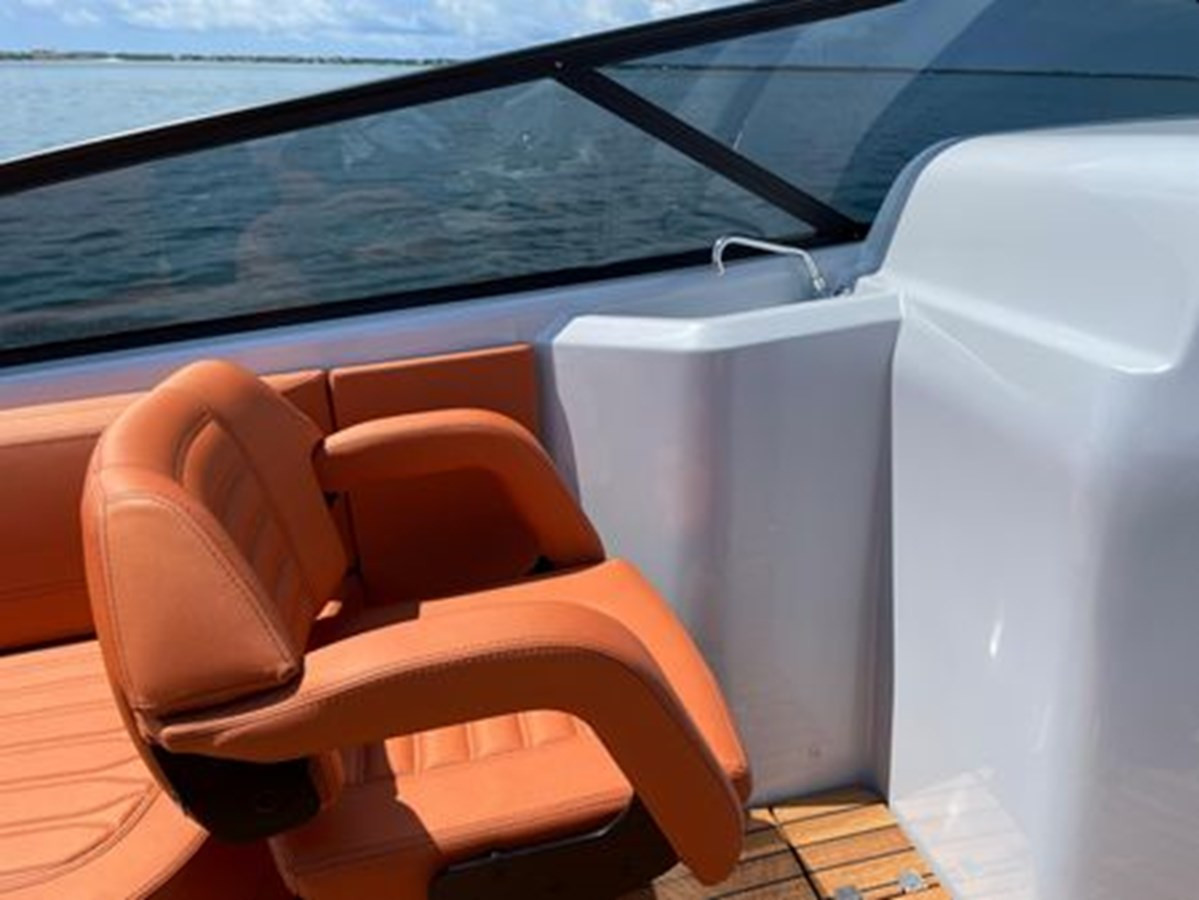 https://arconyachts.ams3.digitaloceanspaces.com/190847/conversions/large_4598878-optimize.jpg