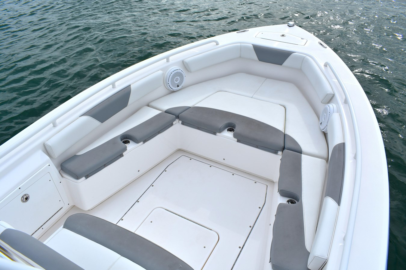 https://arconyachts.ams3.digitaloceanspaces.com/190855/conversions/large_4391415-optimize.jpg
