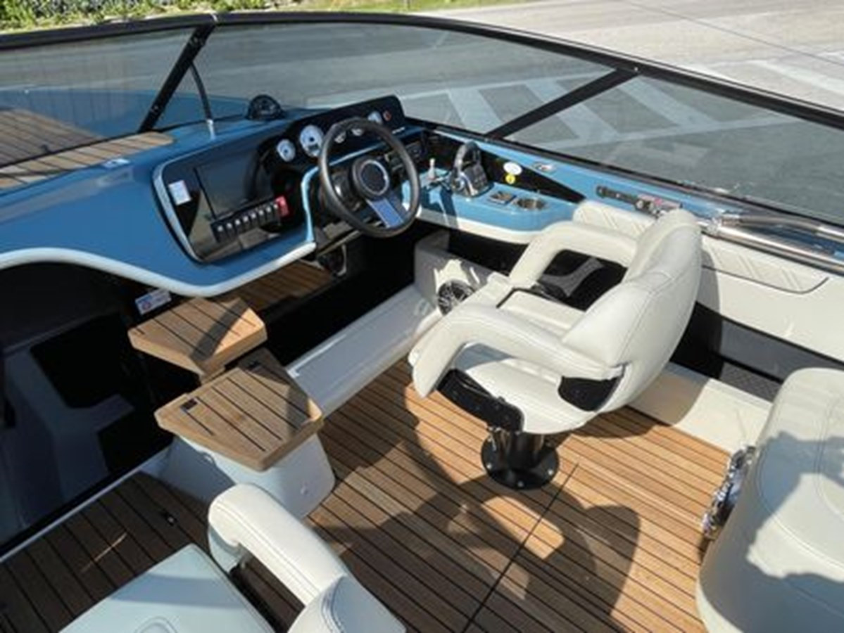 https://arconyachts.ams3.digitaloceanspaces.com/190860/conversions/large_4598664-optimize.jpg