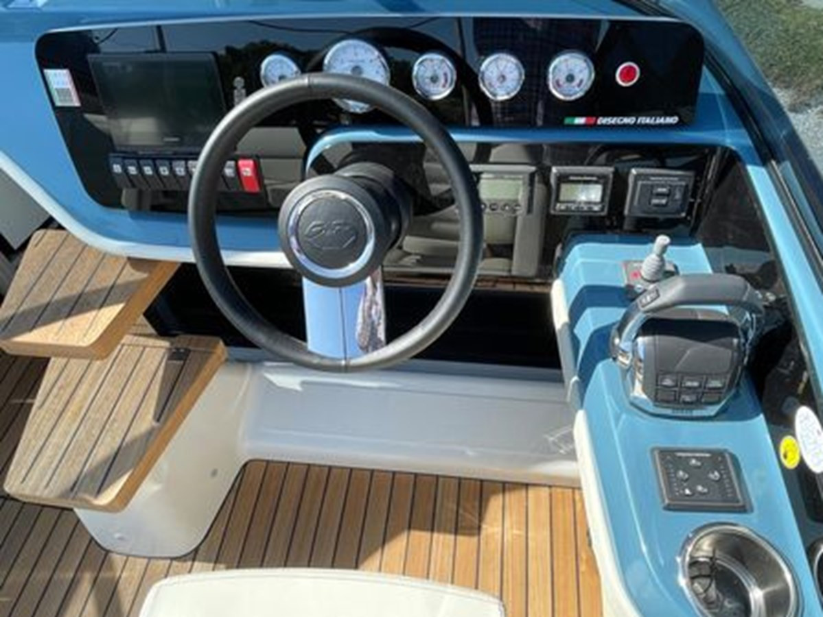 https://arconyachts.ams3.digitaloceanspaces.com/190869/conversions/large_4598667-optimize.jpg