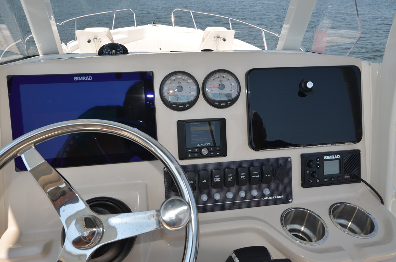 https://arconyachts.ams3.digitaloceanspaces.com/190908/conversions/large_4761341-optimize.jpg