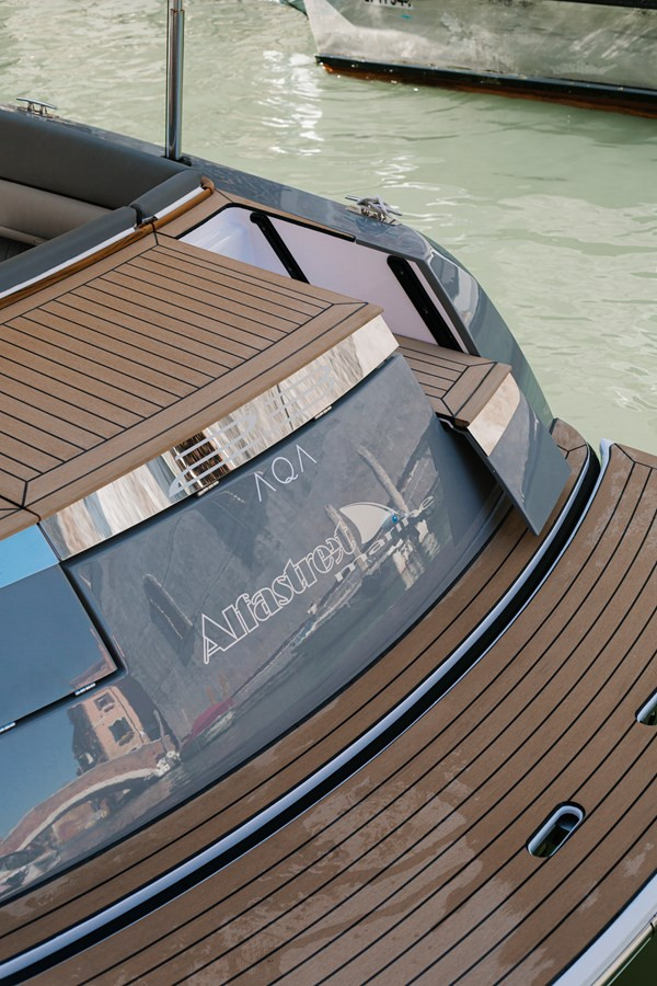 https://arconyachts.ams3.digitaloceanspaces.com/190934/conversions/large_3514745-optimize.jpg