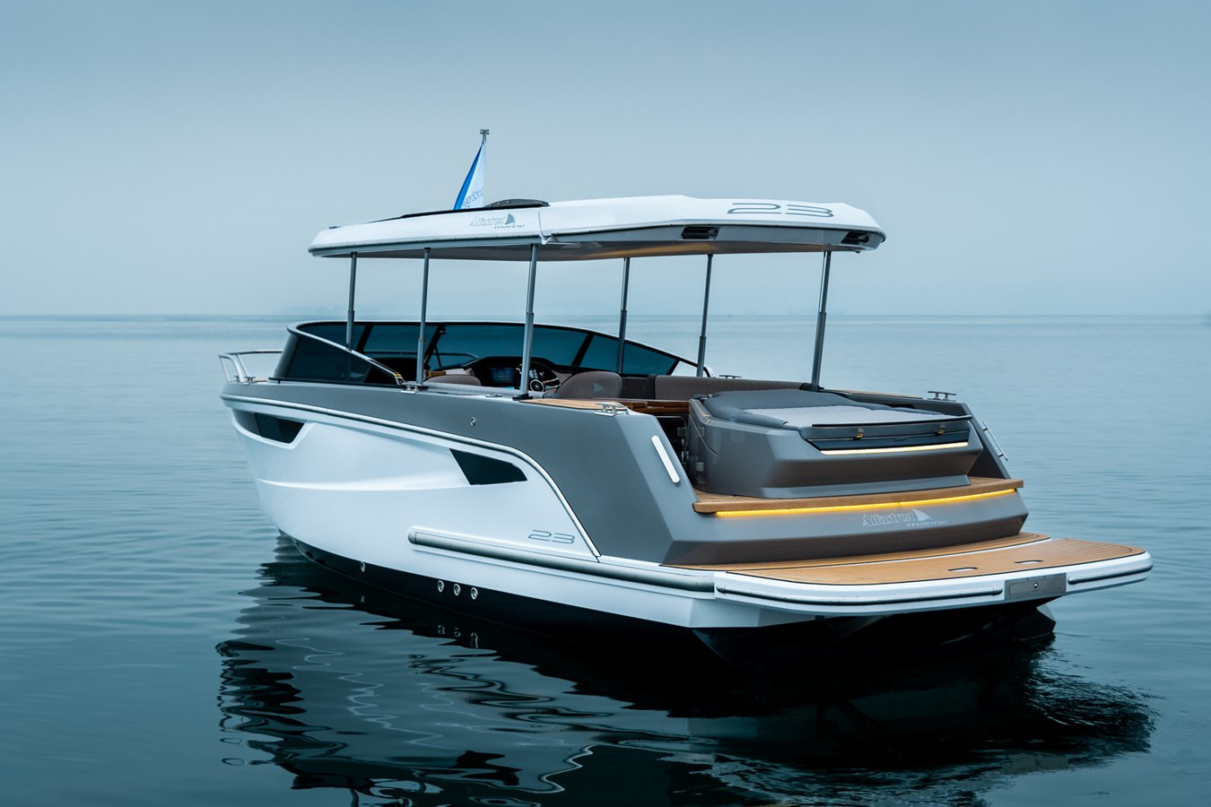 https://arconyachts.ams3.digitaloceanspaces.com/190978/conversions/large_3514851-optimize.jpg