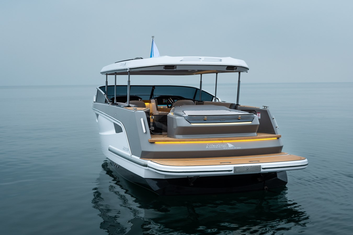https://arconyachts.ams3.digitaloceanspaces.com/190984/conversions/large_3514853-optimize.jpg
