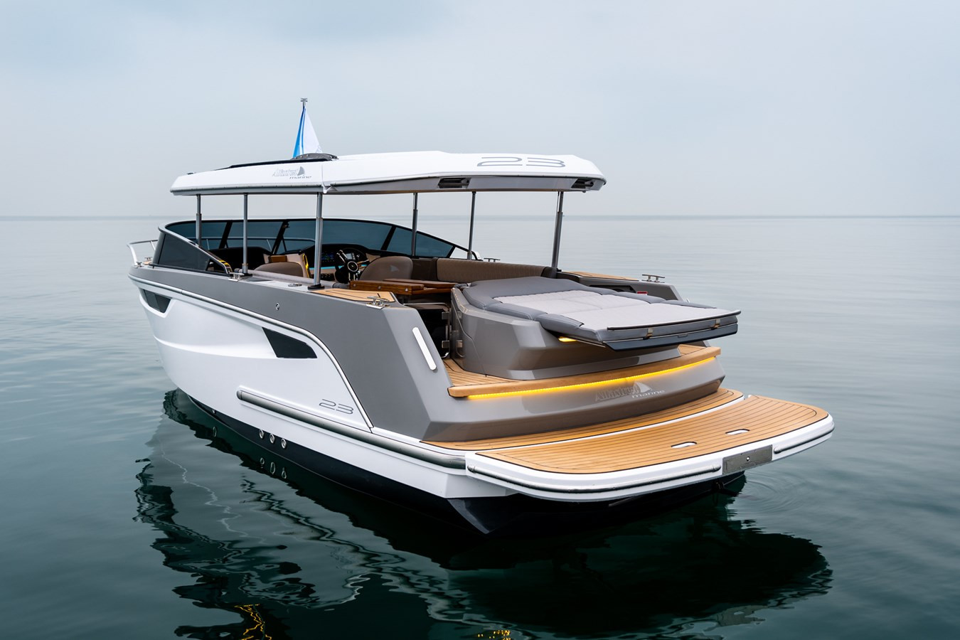 https://arconyachts.ams3.digitaloceanspaces.com/190995/conversions/large_3514865-optimize.jpg